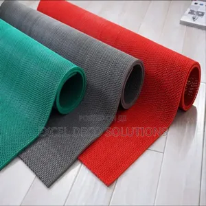 Industrial Anti-Slip Rubber Mat With Drain Holes