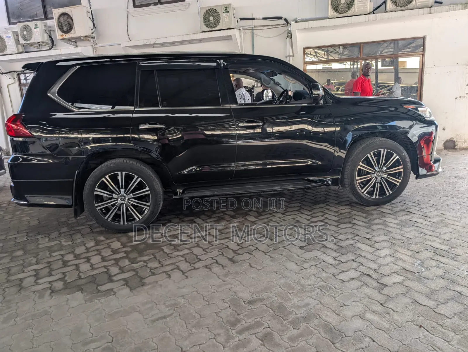 Lexus LX 570 AWD 2016 Black