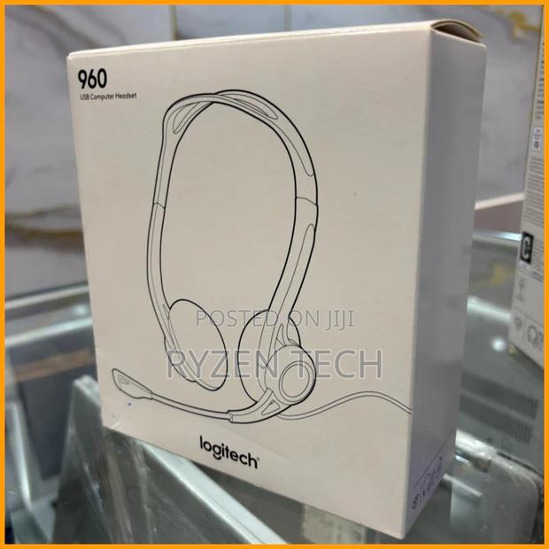 H960 Logitech Headphones - main view