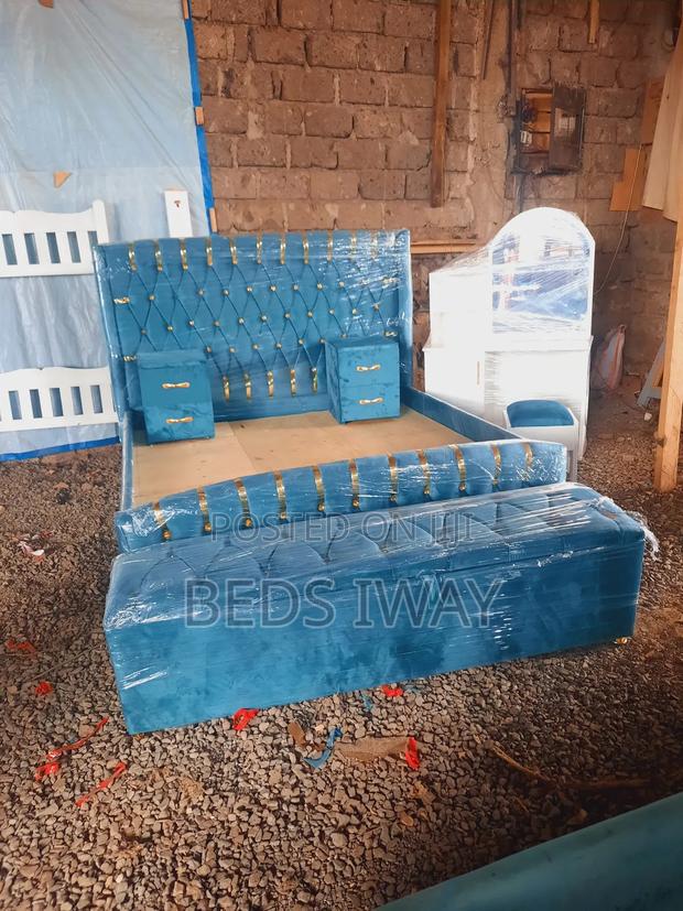 6x6 Light Blue Chester Bed - main view