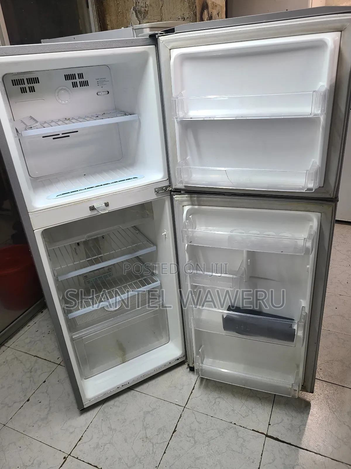 Working Well Refrigerator at 250litres