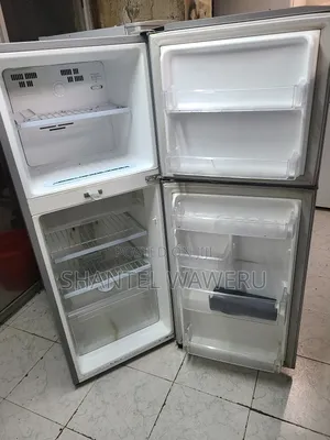 Working Well Refrigerator at 250litres
