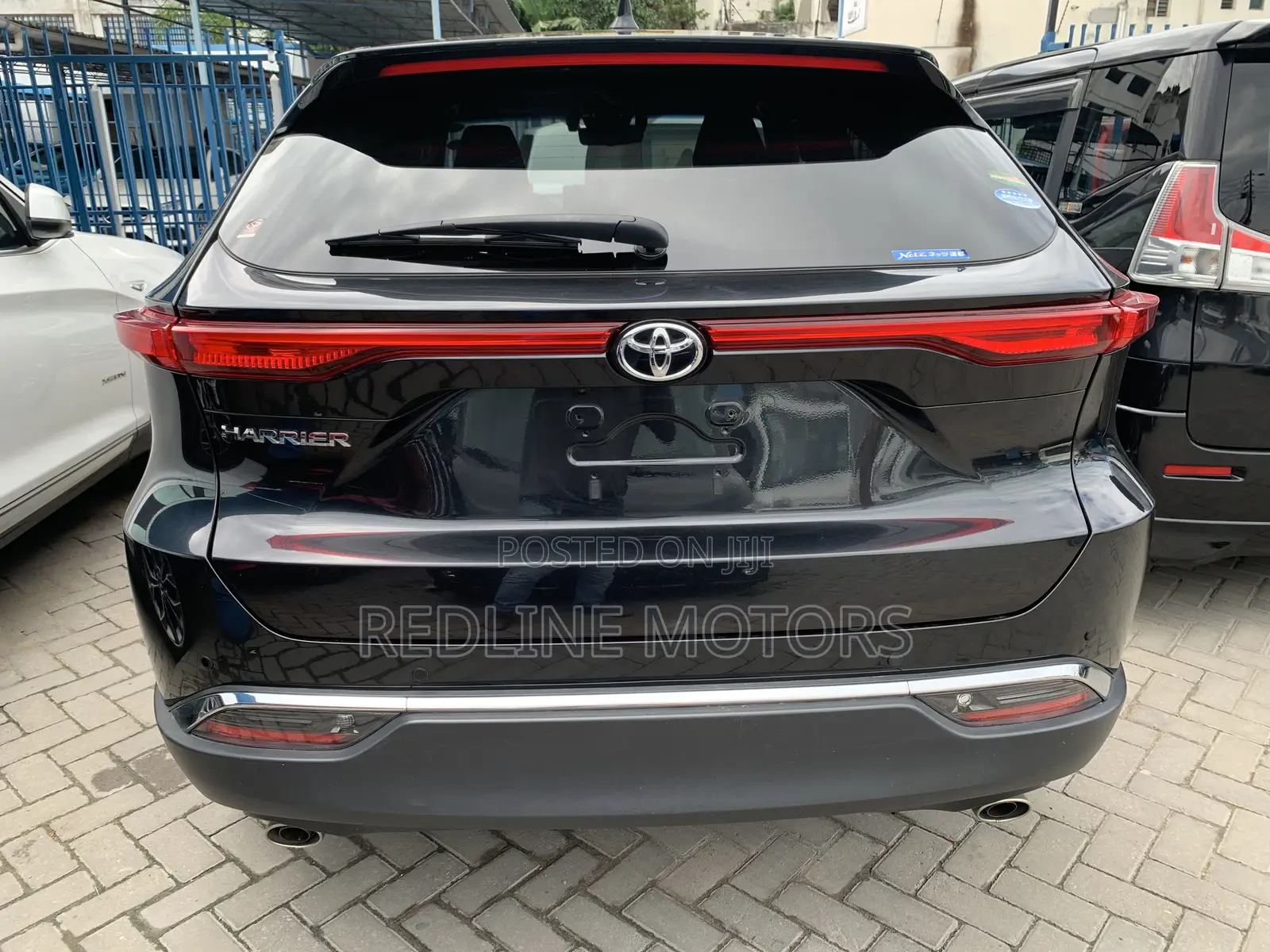 Toyota Harrier 2.5 Hybrid 4WD 2020 Gray