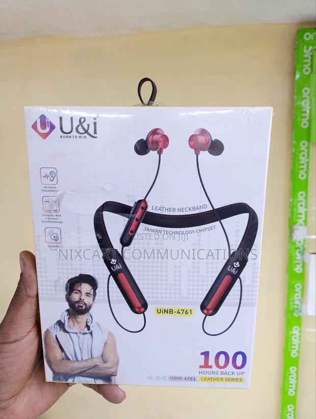 U I Neckband