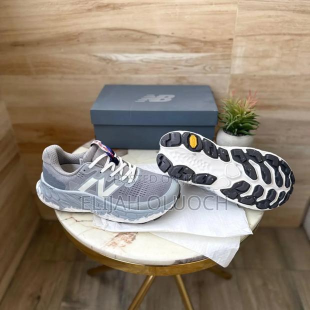New Balance Freshfoam Army Grey
Sizes 39 -45
at 3000