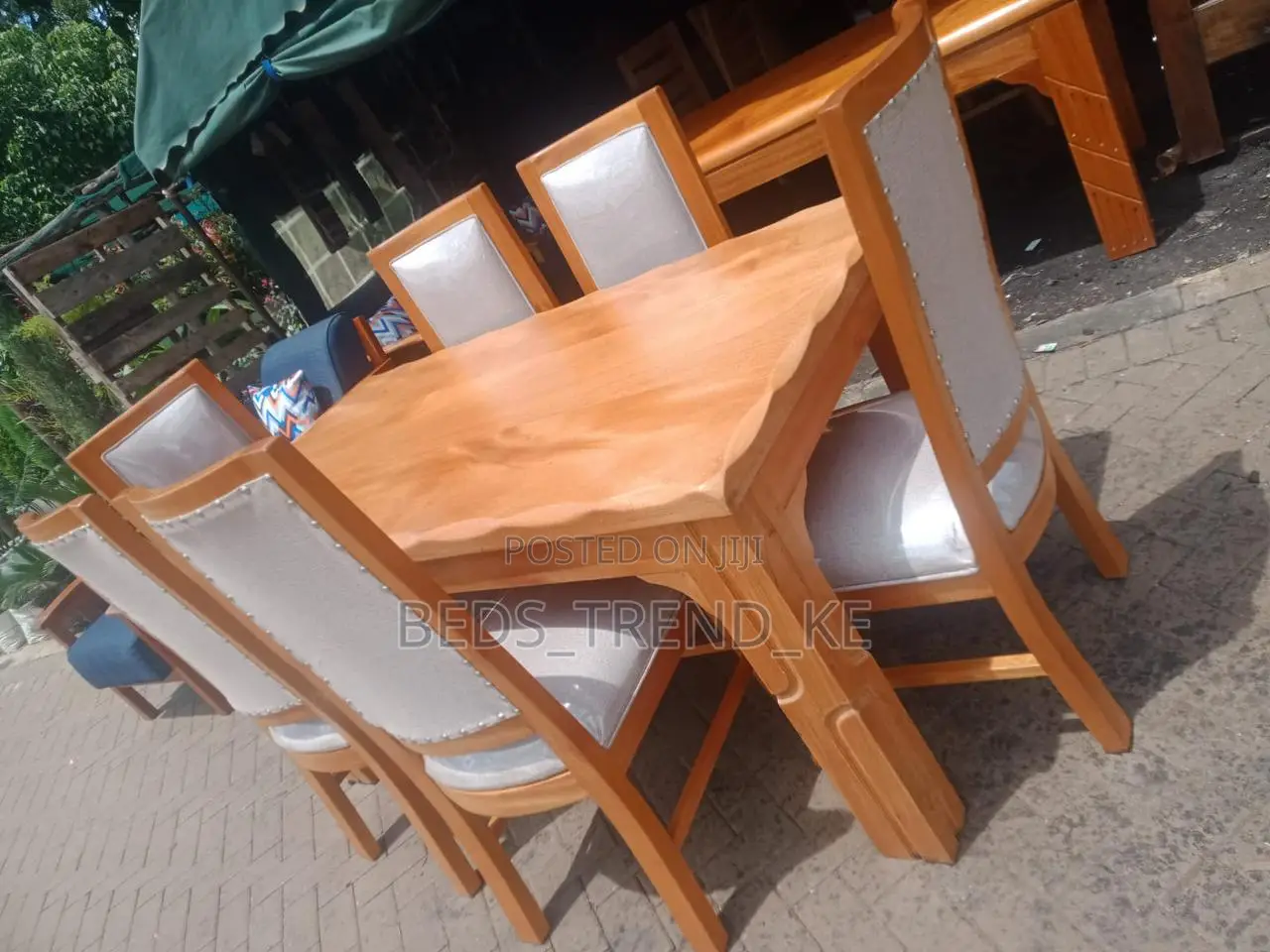 Solid Wwood 6 Seater Table