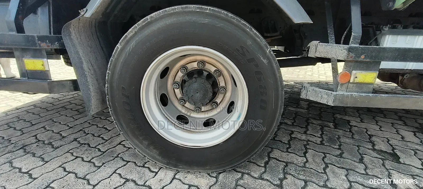 Fuso Fighter Truck Longs Chassis