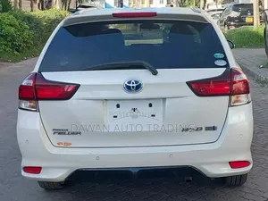 Toyota Corolla Fielder 2018 White