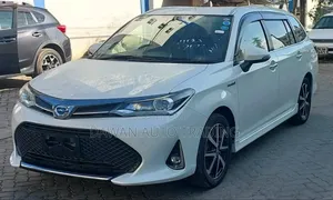 Toyota Corolla Fielder 2018 White