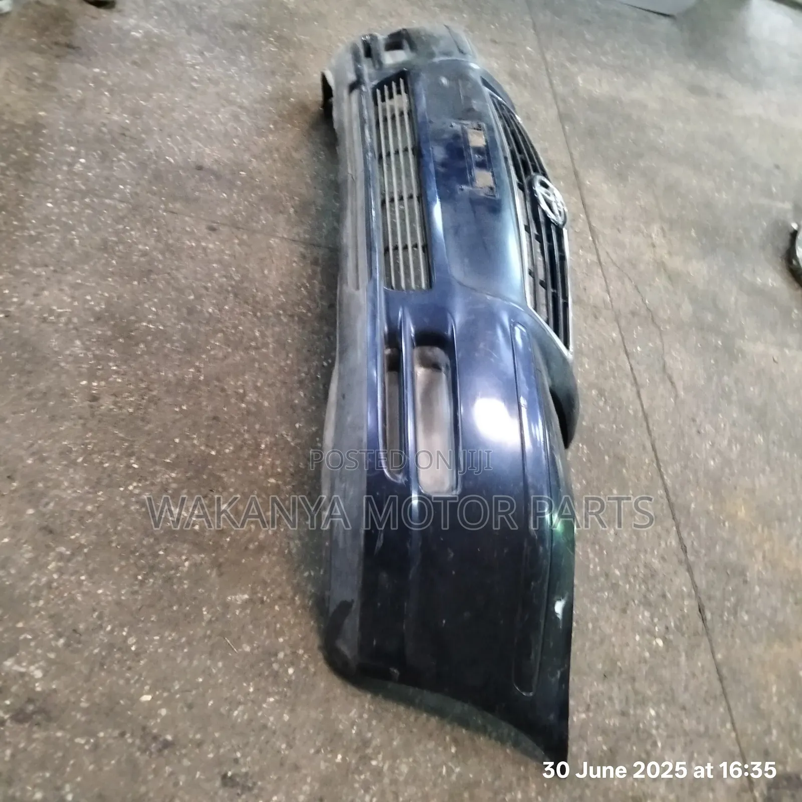 Toyota Avensis 2003/2005 Front Bumper With Fog Covers