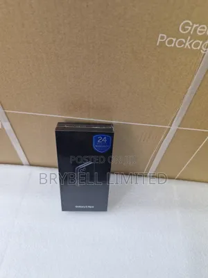 New Samsung Galaxy Z Flip6 256 GB Silver