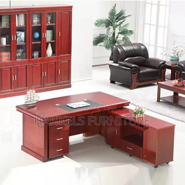 Modern Executive Office Table With Extension