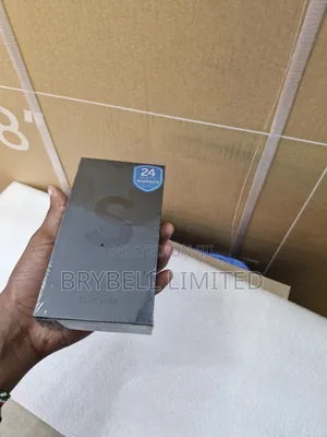 New Samsung Galaxy S22 5G 128 GB White