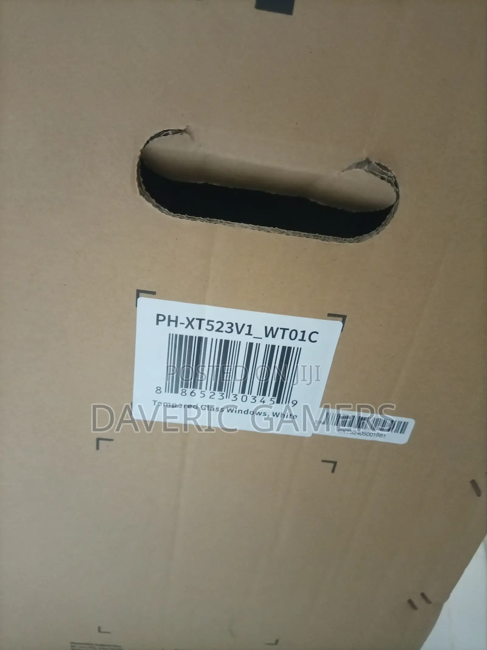 The Phanteks Xt View (Ph-xt523v1- Wt01c) White In Color