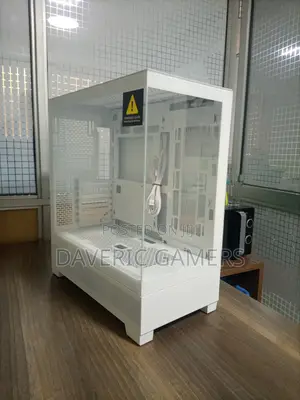The Phanteks Xt View (Ph-xt523v1- Wt01c) White In Color