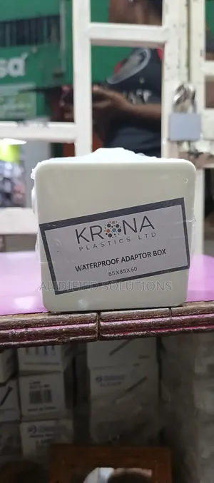 Adaptor Box 85×85×50
