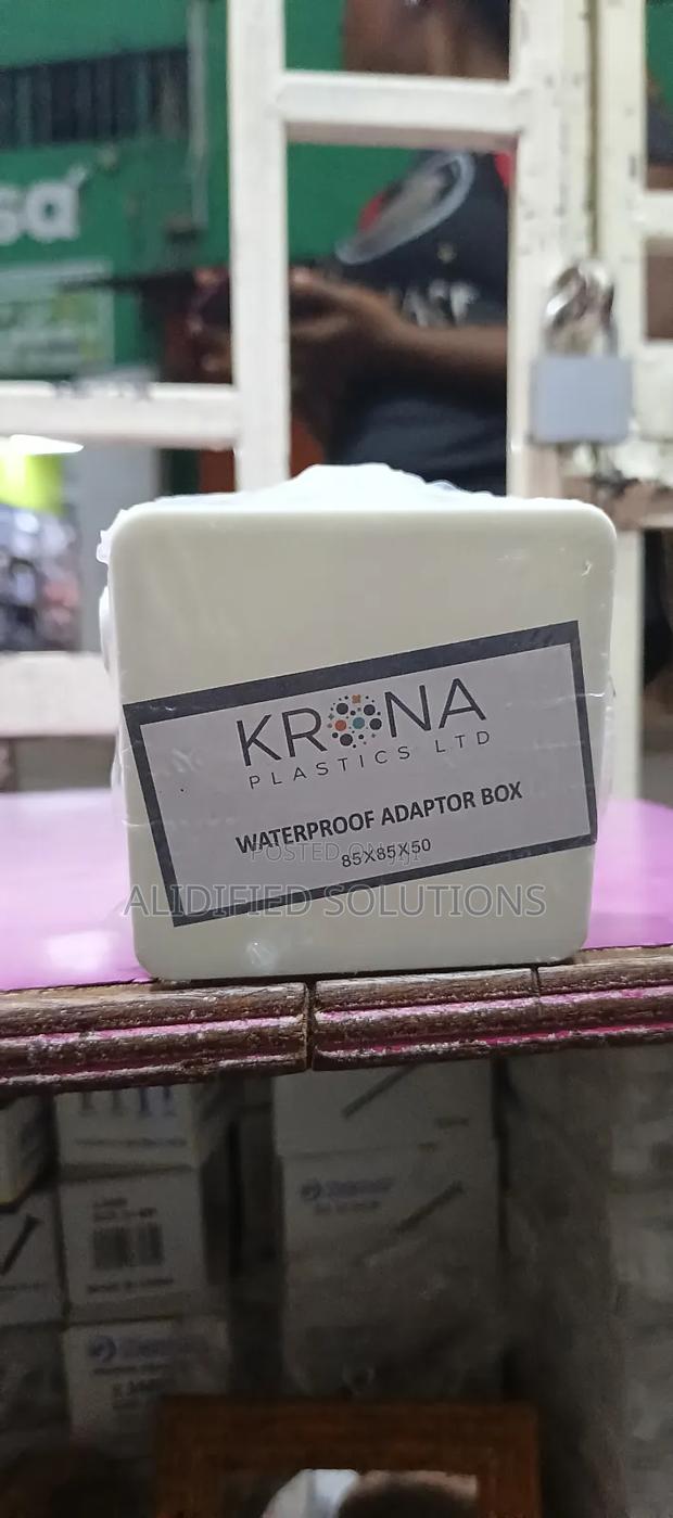 Adaptor Box 85×85×50