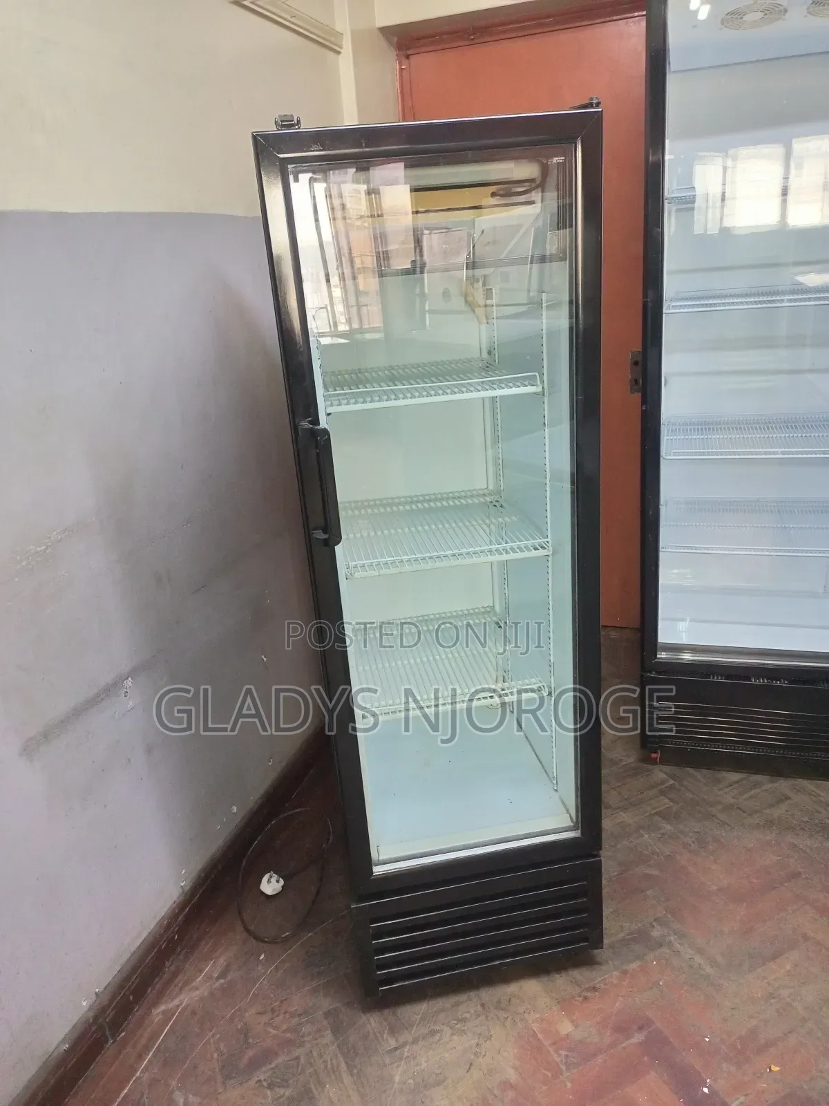 Realiable Display Fridge 300l (Black White)