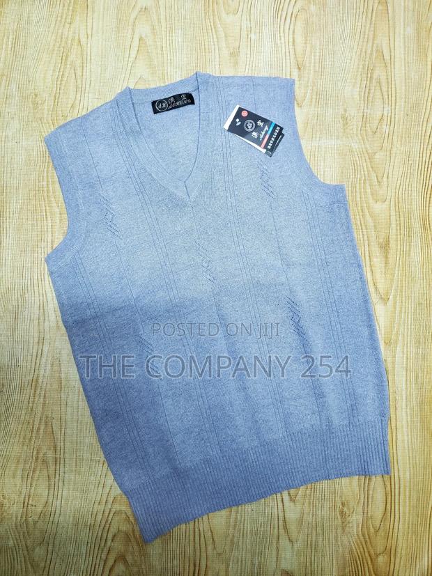 Quality Windbreaker Cotton Knitted Half Sleeveless Sweaters - main view