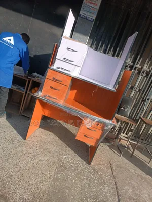 0.9m Modern Elegant Office Desk Yd4q