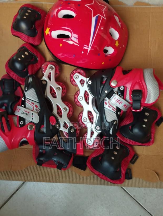 *Skating Shoes With Guards And Helmet*