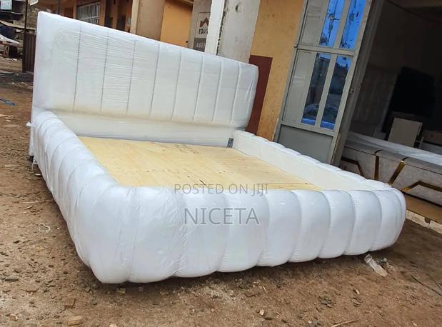 6by6 White Puffed Bed Chester - main view