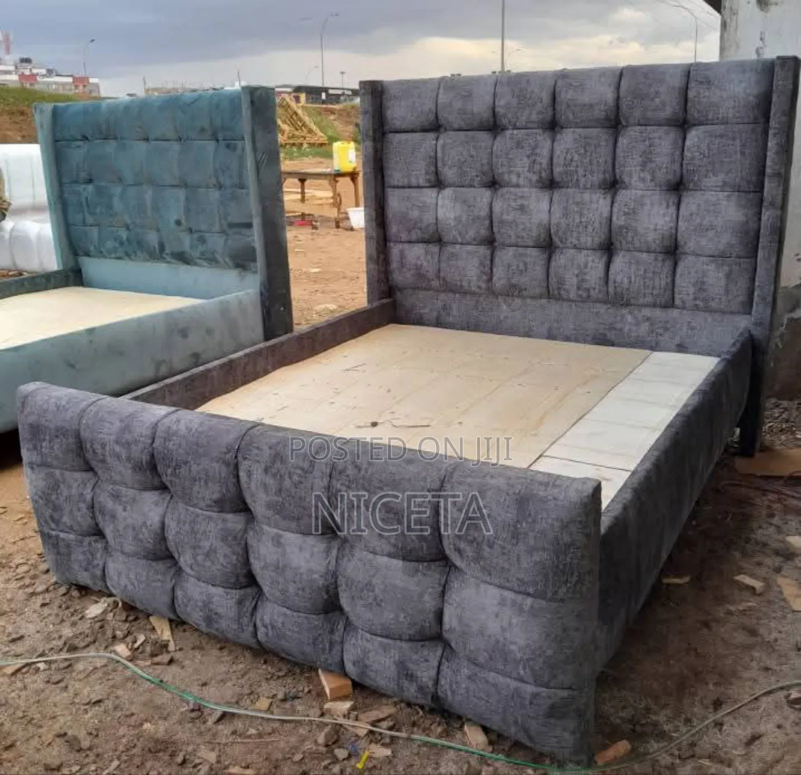 Box 5by6 Chester Bed Gray
