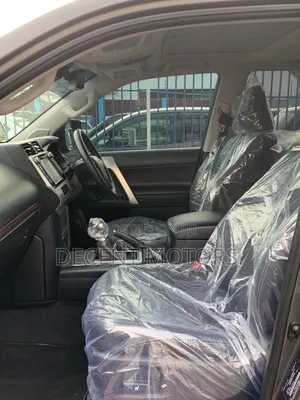 Toyota Land Cruiser Prado 2.8 2018 Gray