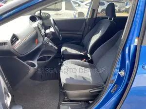 Toyota Sienta 2018 Blue