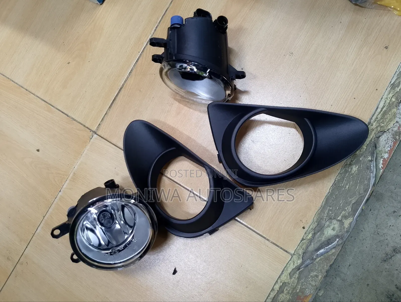 Fog Lamp/Light Vitz Jewela Available at an Affordable Price