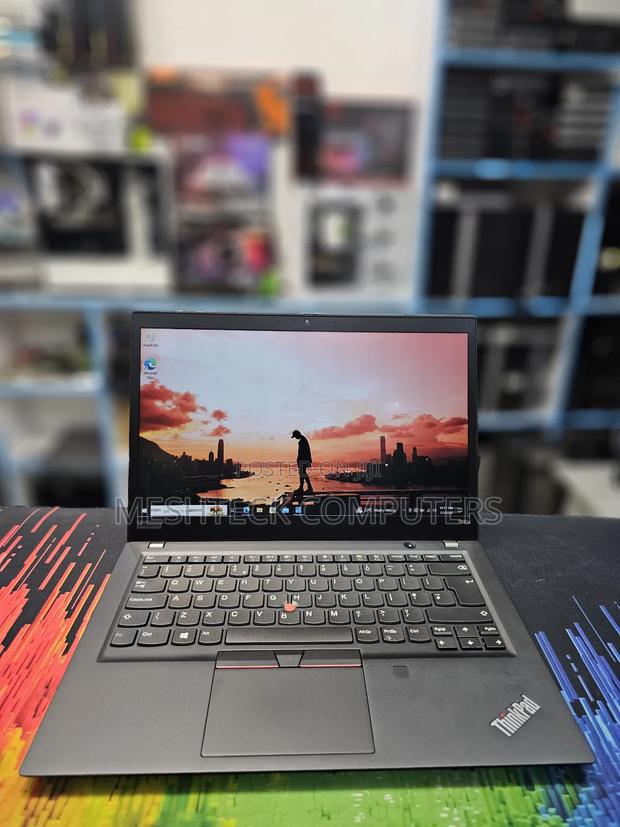 Laptop Lenovo Thinkpad T490s 8GB Intel Core I7 SSD 256GB - thumbnail 3