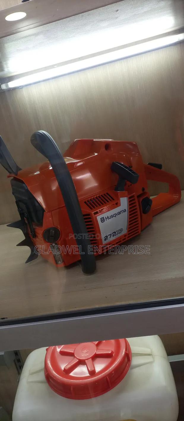 Original Husqvarna 272 Powersaw /Chainsaw - main view