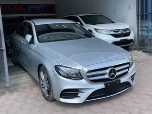 Mercedes-Benz E200 2018 Silver
