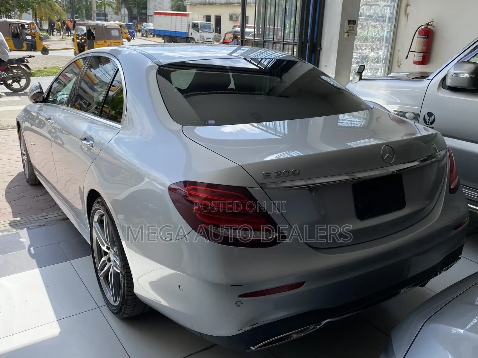 Mercedes-Benz E200 2018 Silver