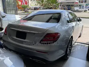 Mercedes-Benz E200 2018 Silver