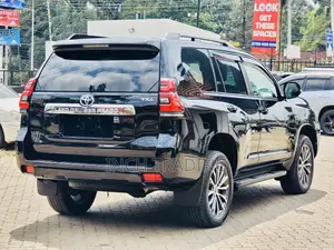 Toyota Land Cruiser Prado 2018 Matt Black