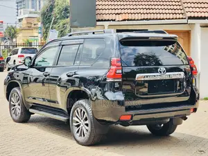 Toyota Land Cruiser Prado 2018 Matt Black