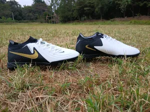 New Phantom Luna Nike Soccer Trainers Boots Football Shoes