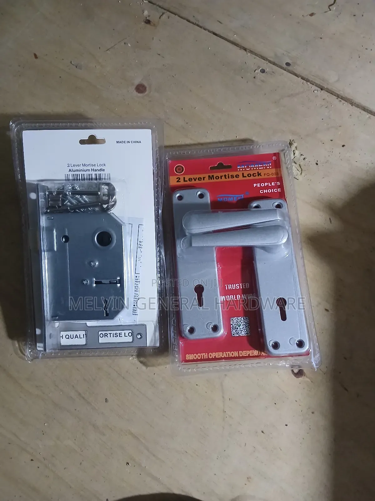 Moment 2 Lever Mortoise Lock Silver