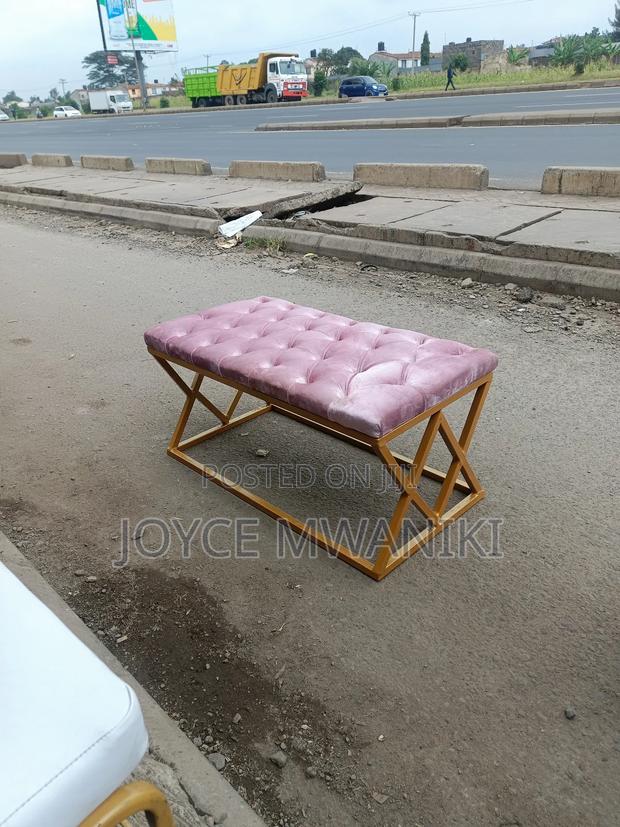 Salon Waiting Seat, Baby Pink  - thumbnail 3