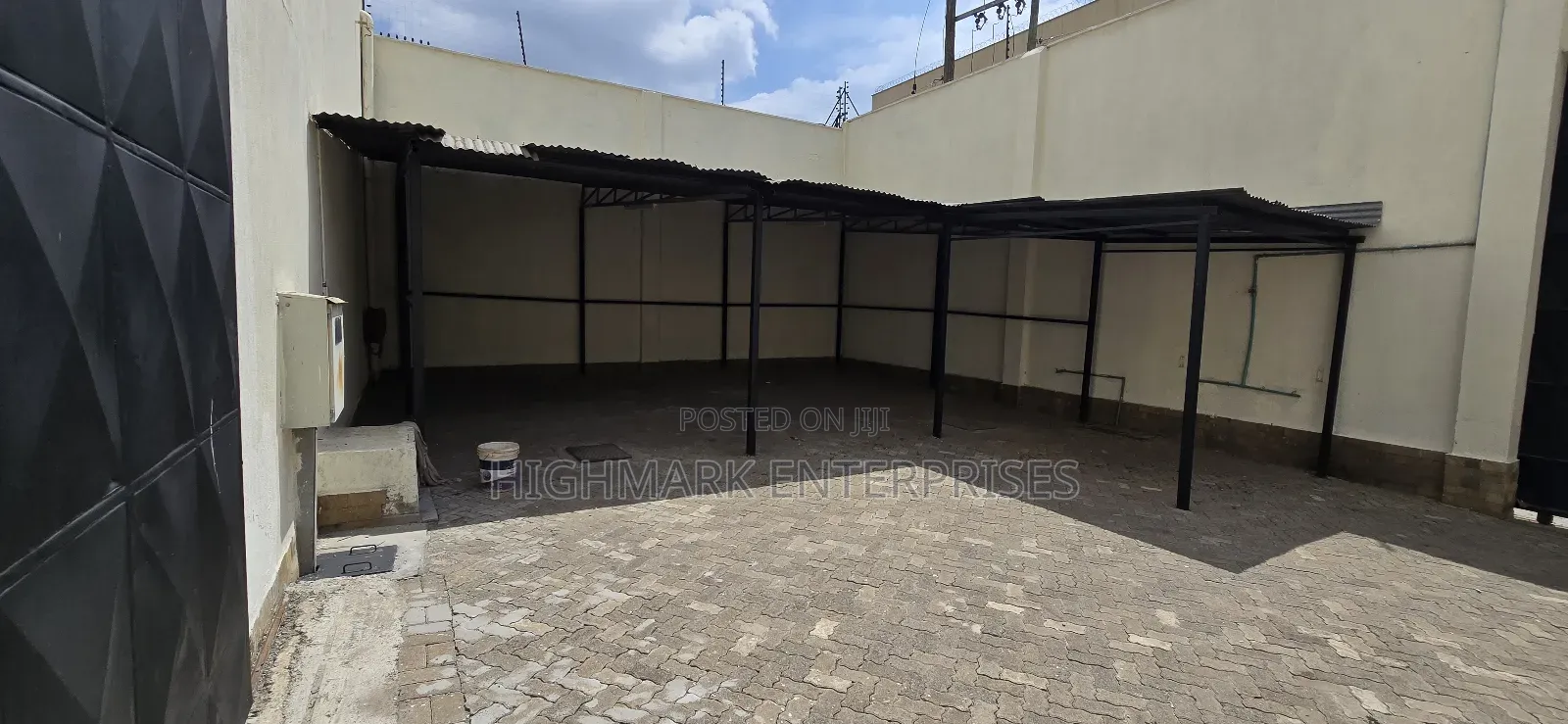 20000 Sq Ft Godown/Warehouse to Let; Industrial Area