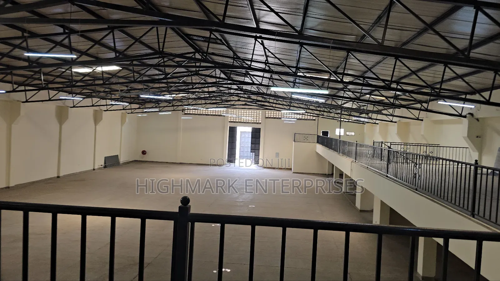20000 Sq Ft Godown/Warehouse to Let; Industrial Area