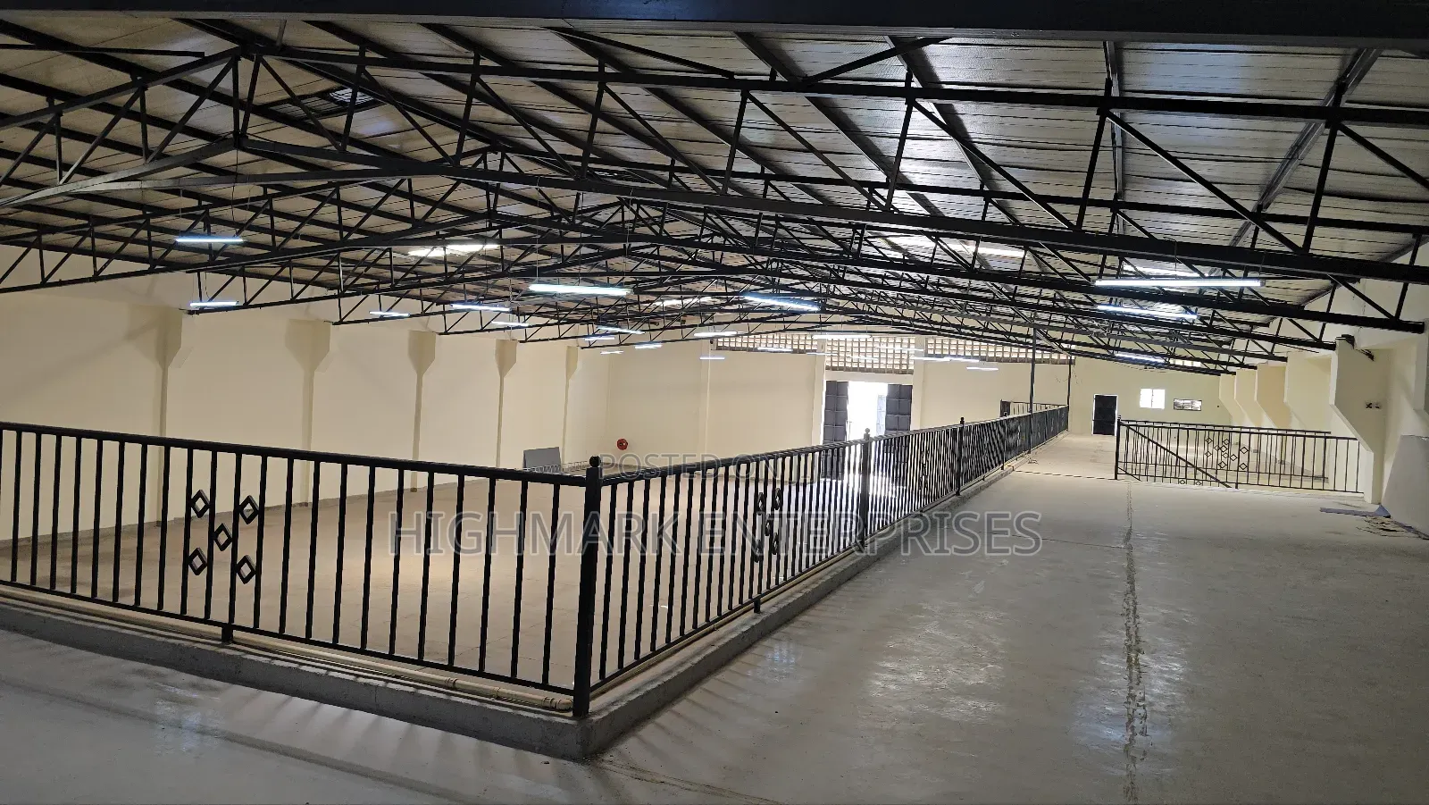 20000 Sq Ft Godown/Warehouse to Let; Industrial Area