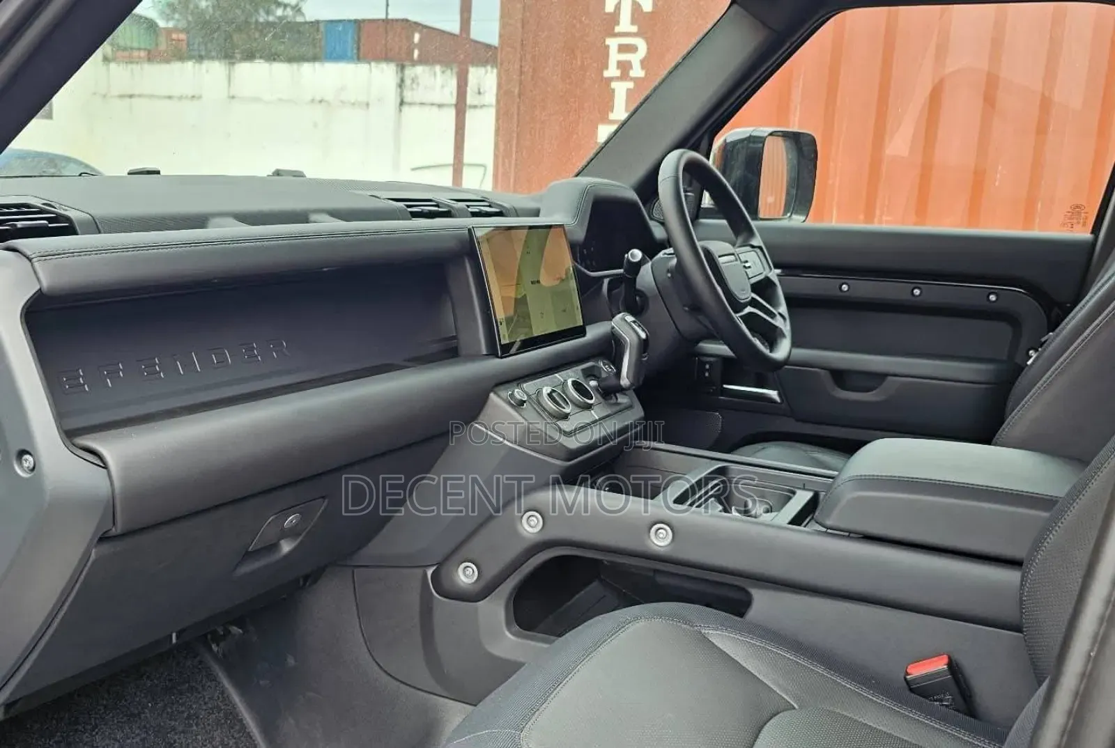 Land Rover Defender X-Dynamic SE 2024 Black