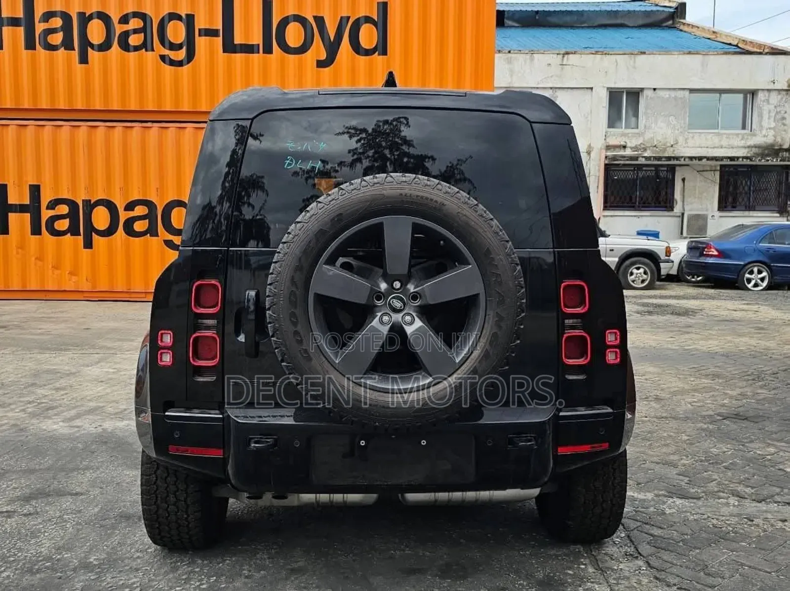 Land Rover Defender X-Dynamic SE 2024 Black