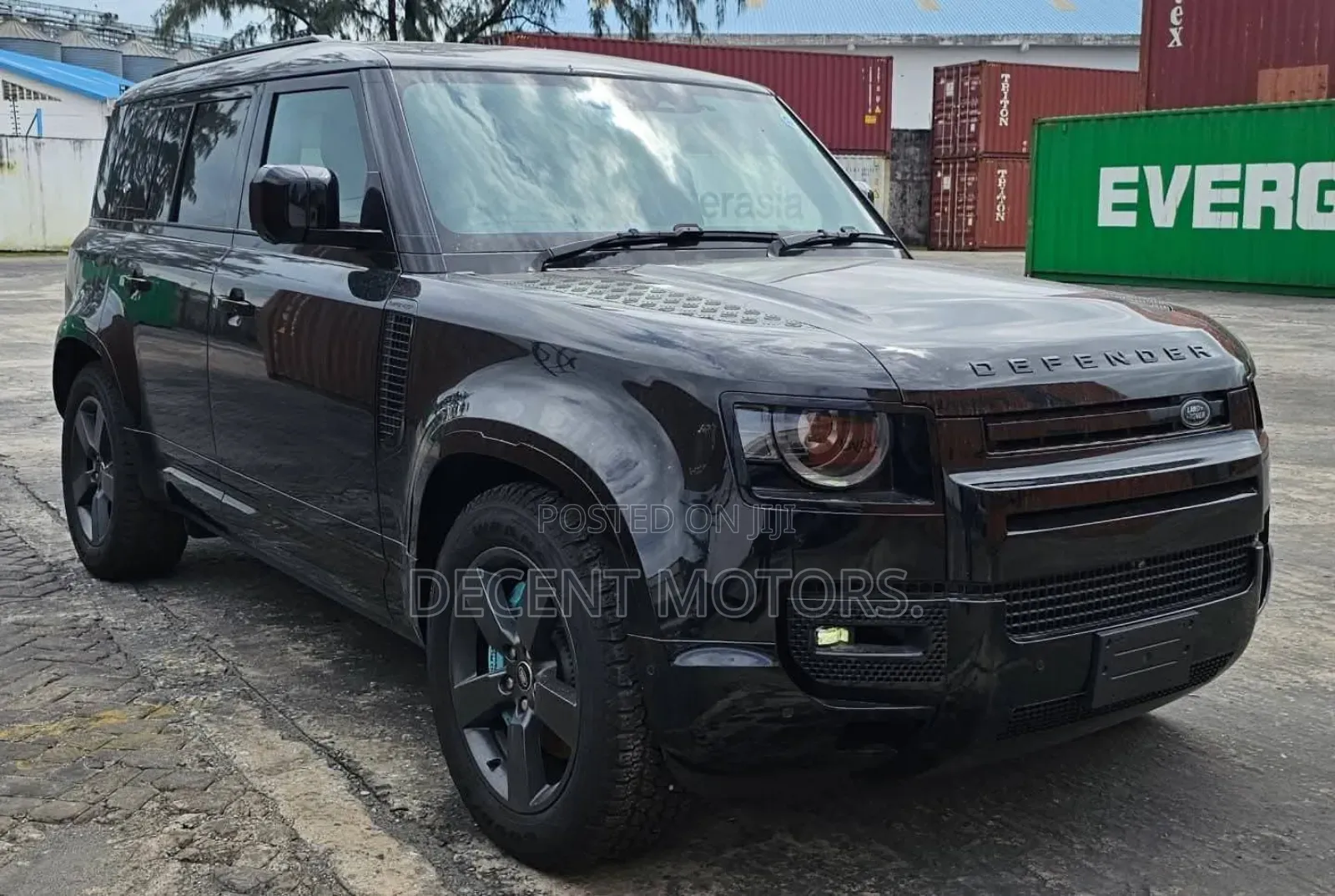 Land Rover Defender X-Dynamic SE 2024 Black