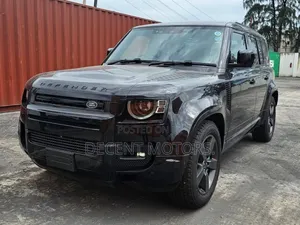 Land Rover Defender X-Dynamic SE 2024 Black