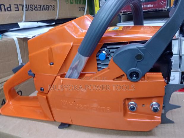 272 Husqvarna Chainsaw - main view