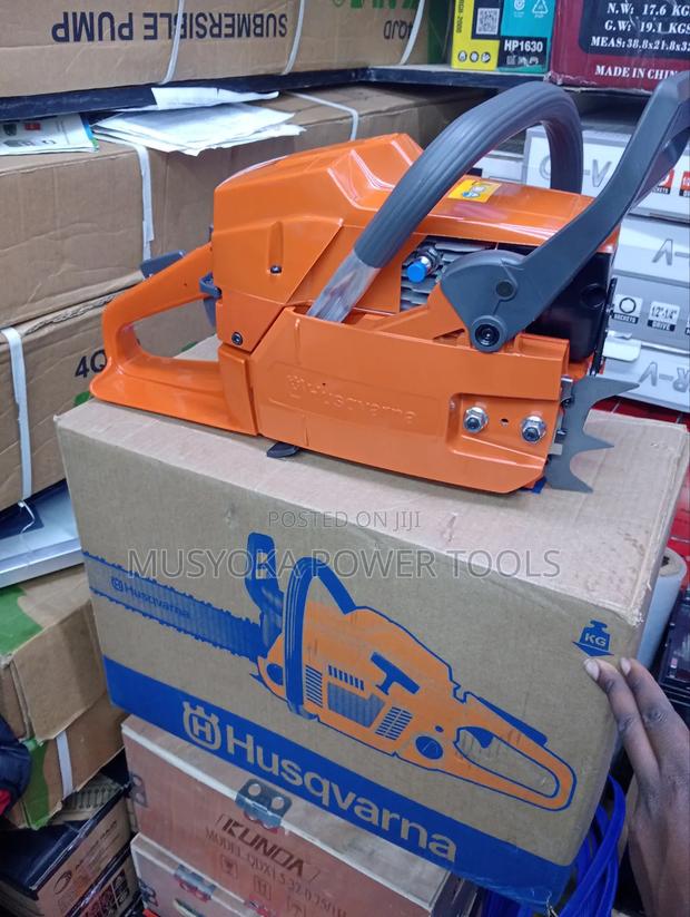 272 Husqvarna Chainsaw - thumbnail 3