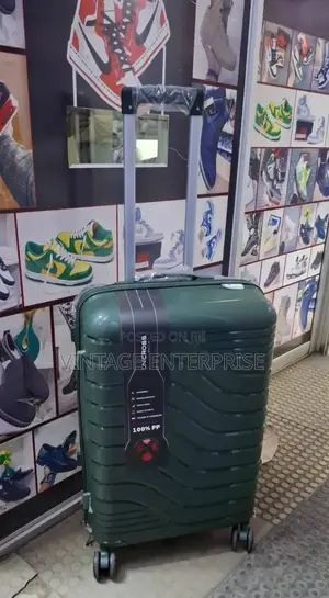 Medium Unbreakable Large Suitcase